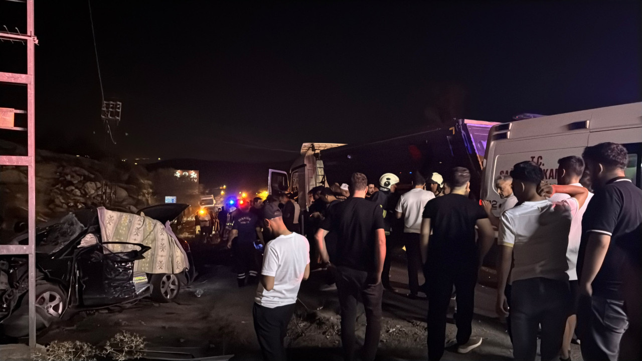 Mardin’de otomobil ile kamyon çarpıştı: 2 ölü, 6 yaralı Haber gorseli